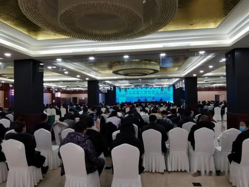 筑牢食安防线，提升专业能力——市餐饮服务食品安全从业人员业务培训班首站在准旗成功召开